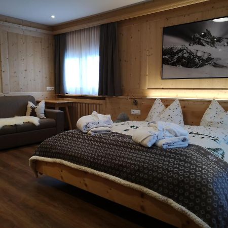 Rifugio Fermeda Hutte Pensionat Santa Cristina Val Gardena Exteriör bild